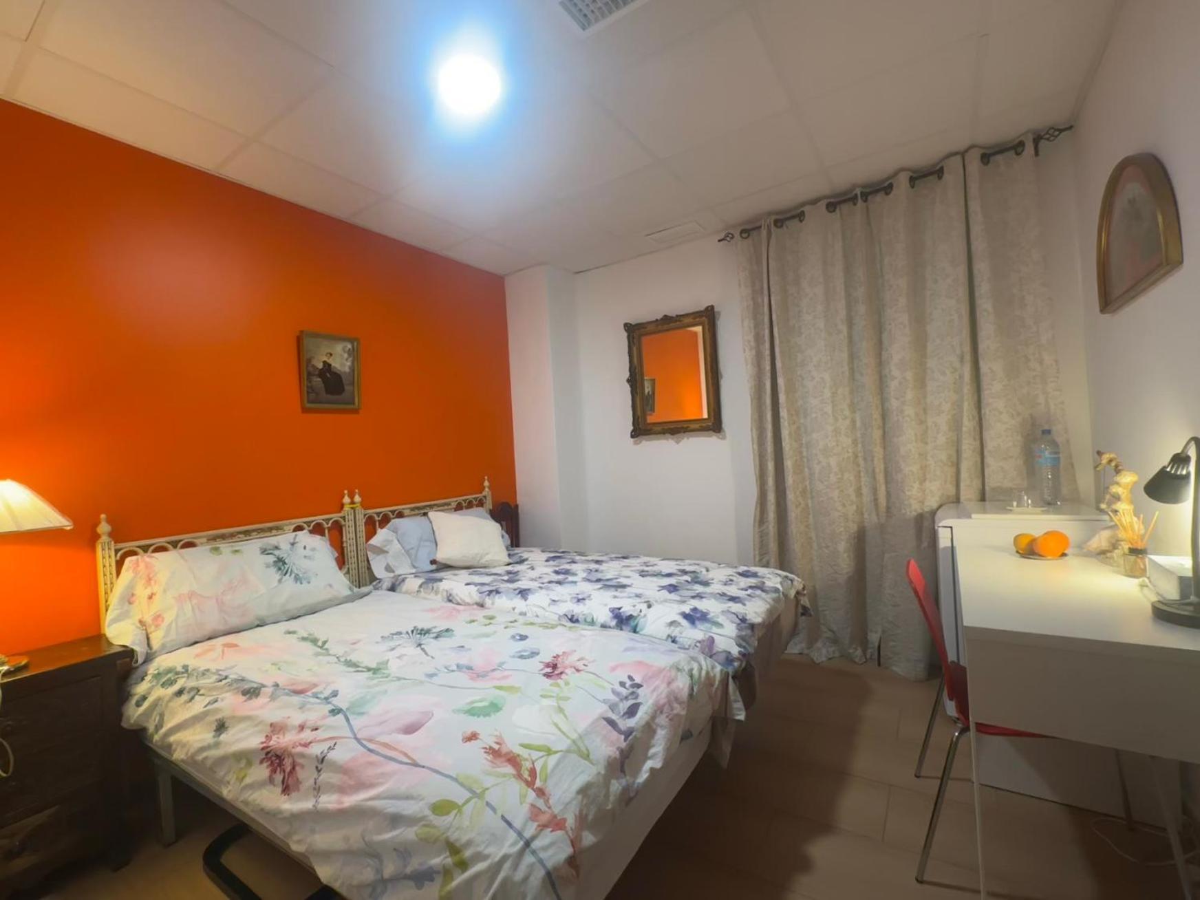 Mirador 2 Del Mercado Central - Habitacion Con Bano Privado En El Centro De La Ciudad Vella Valência Exterior foto