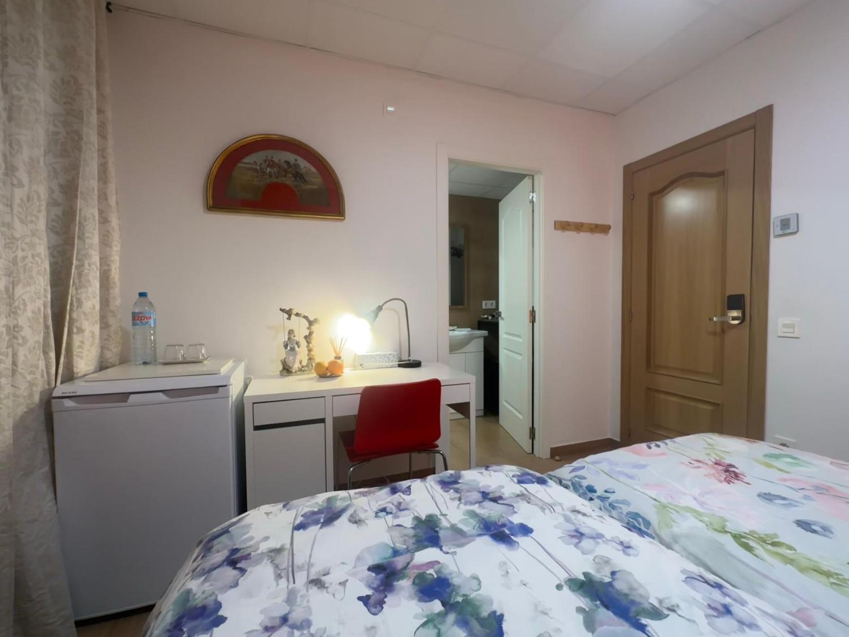 Mirador 2 Del Mercado Central - Habitacion Con Bano Privado En El Centro De La Ciudad Vella Valência Exterior foto
