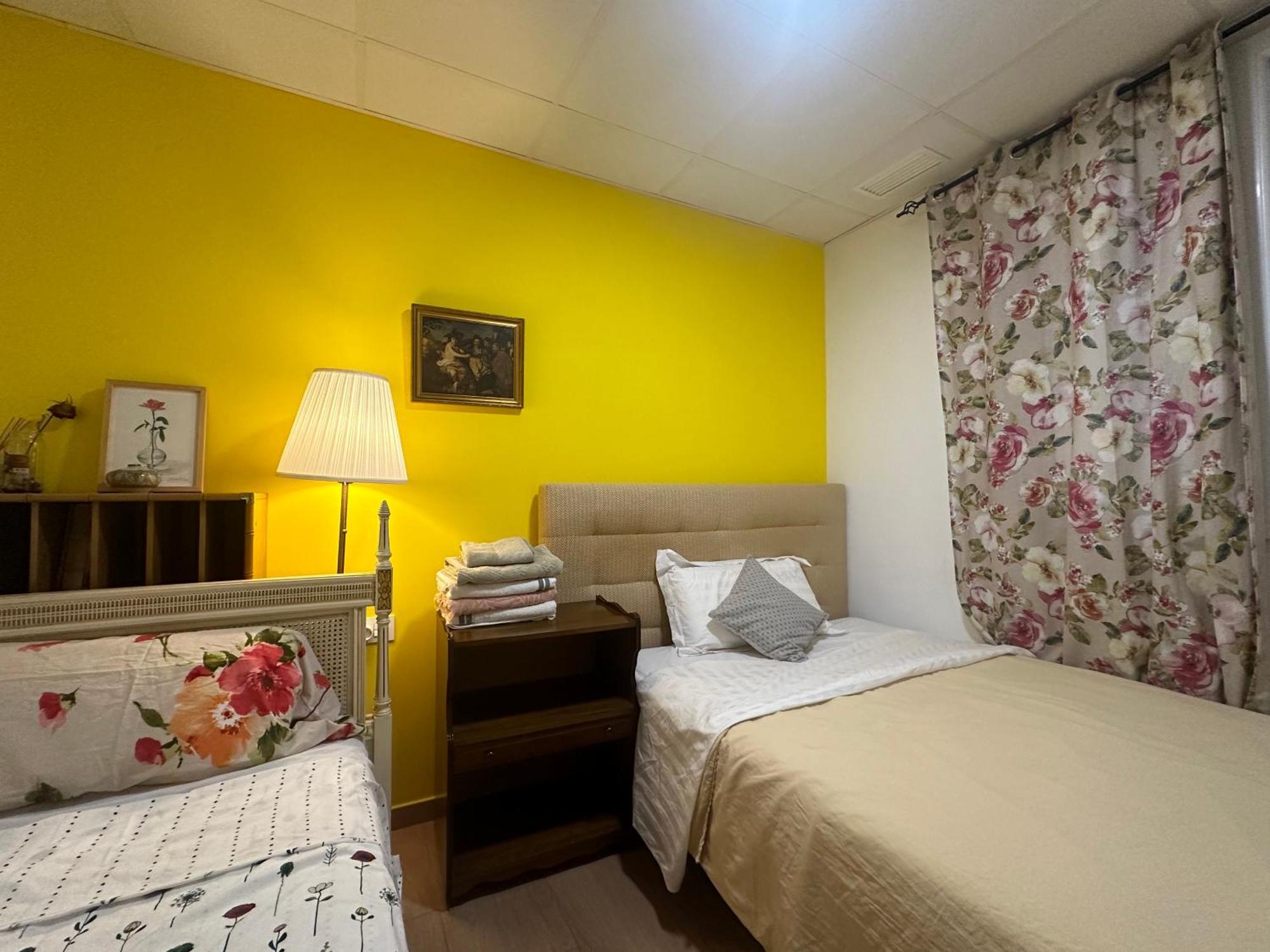 Mirador 2 Del Mercado Central - Habitacion Con Bano Privado En El Centro De La Ciudad Vella Valência Exterior foto
