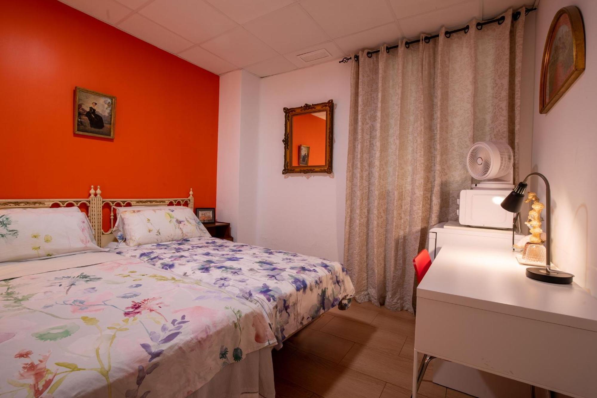 Mirador 2 Del Mercado Central - Habitacion Con Bano Privado En El Centro De La Ciudad Vella Valência Exterior foto
